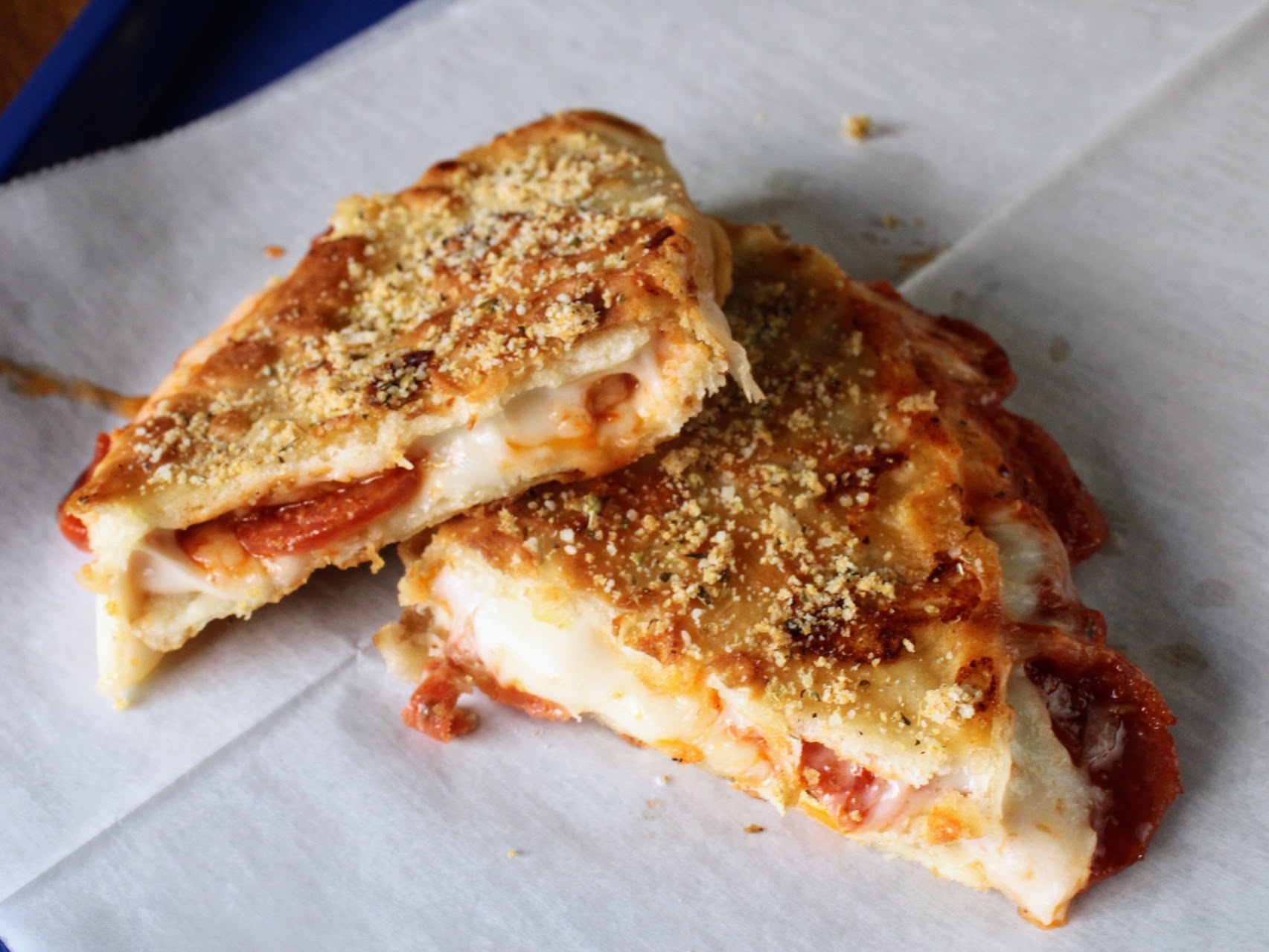 Pepperoni cheesy flatbread pizza melt